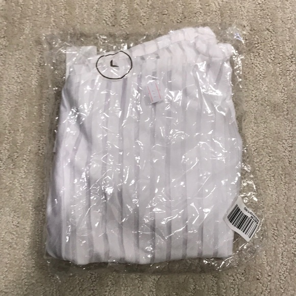 White women’s bathing suit - Picture 2 of 2